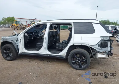 2022 Jeep Grand Cherokee L Altitude 4X4 from USA, damaged, VIN 1C4RJKAG2N8559019